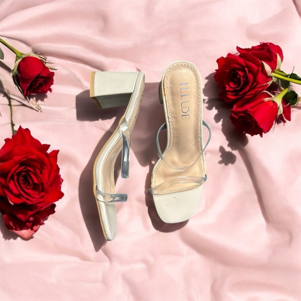 Illude Women's White and Silver Heeled Sandals